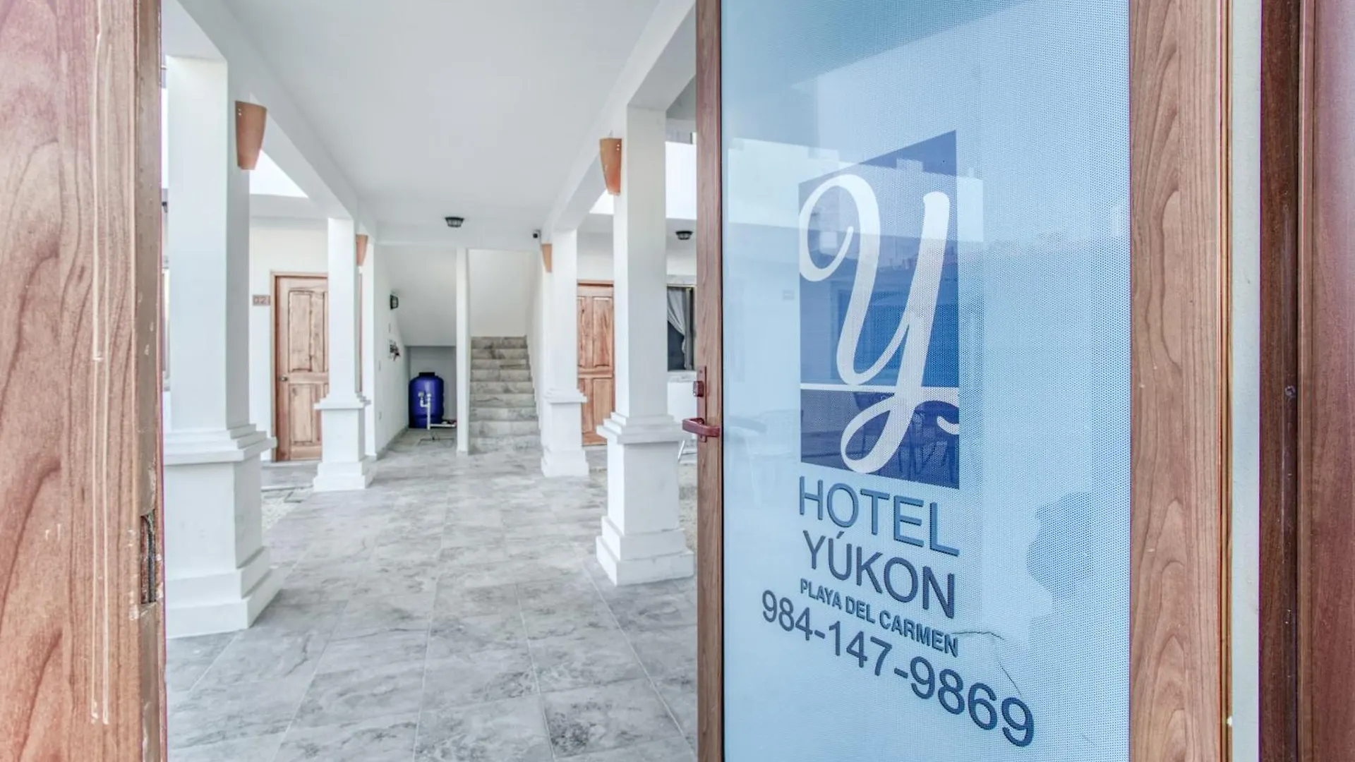 Capital O Hotel Yukon Playa del Carmen 2*,