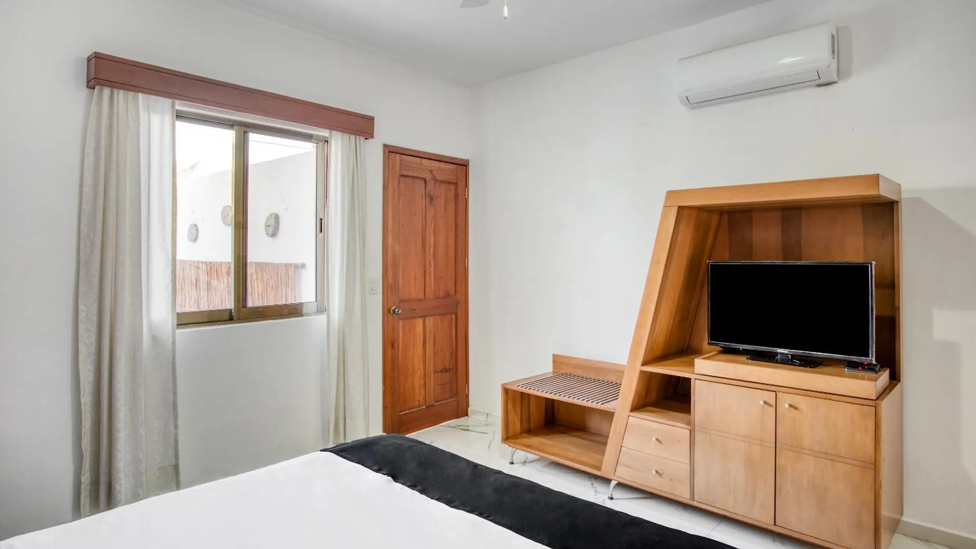 Capital O Hotel Yukon Playa del Carmen